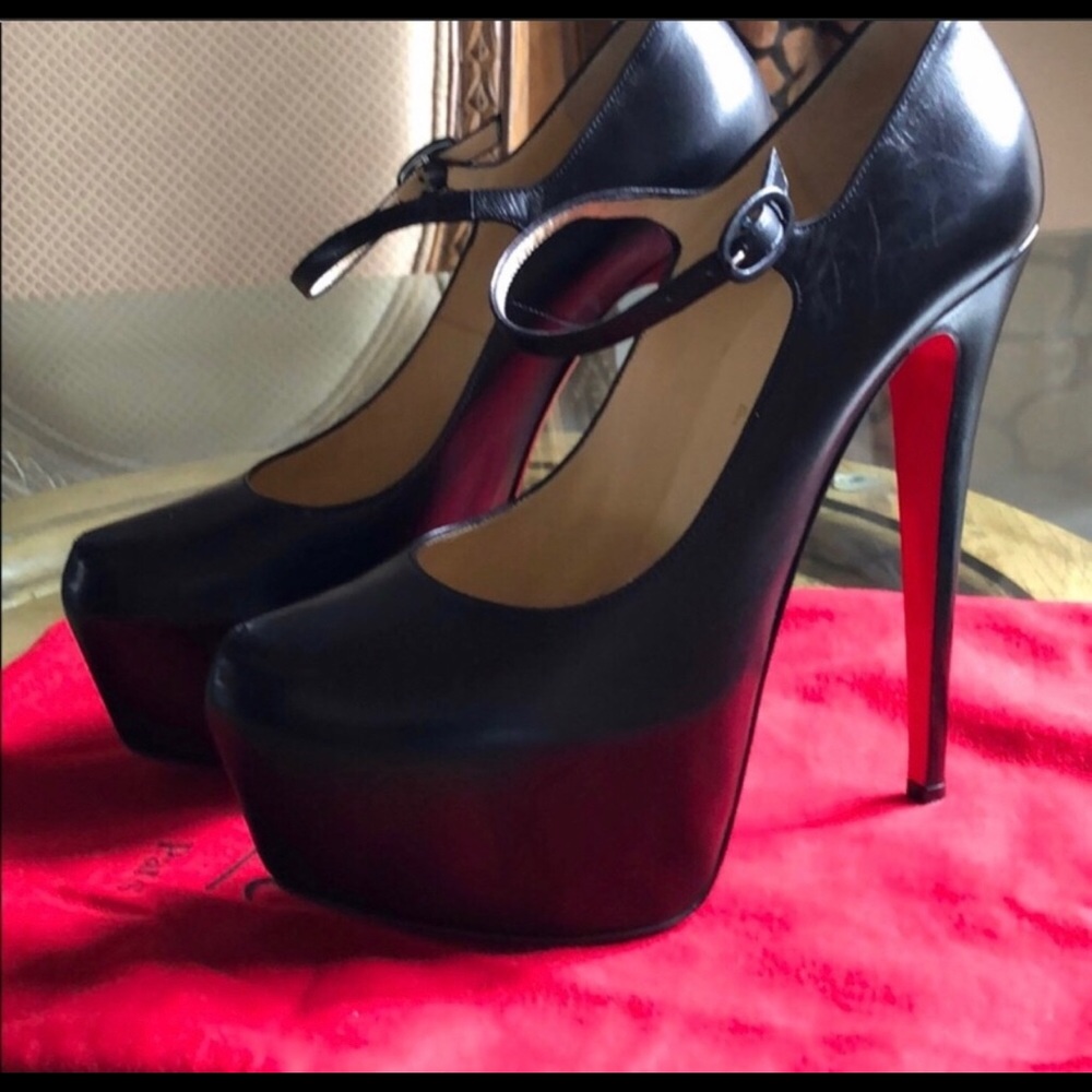 COPY - Christian Louboutin Mary Jane Daffodile Size 40